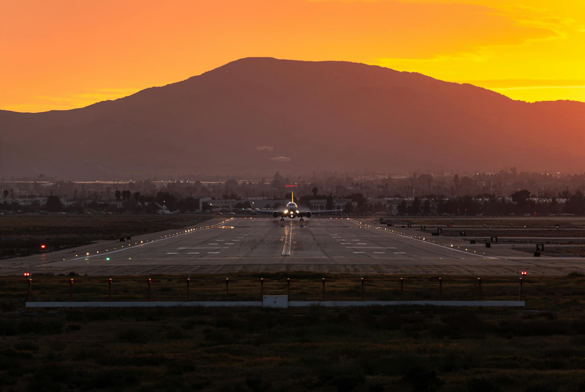 Image related to Burbank Airport Near-Miss Prompts FAA Helicopter Restrictions
